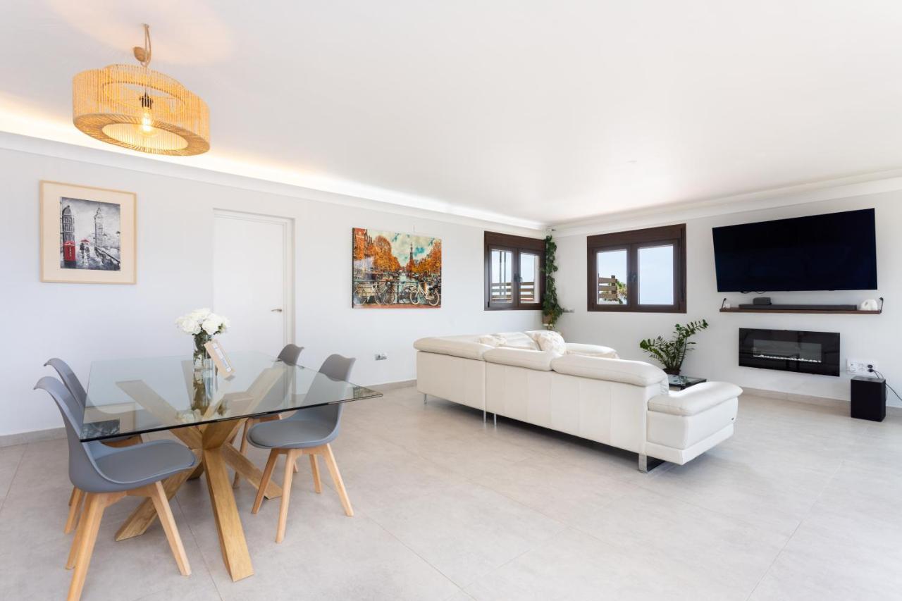 Home2Book Villa Alessandro, Design & Comfort Sauzal Kültér fotó